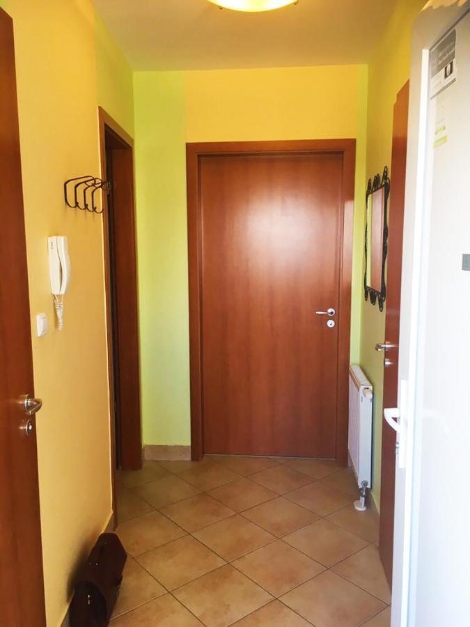 Club 218 Wellness Luxus Apartman Siofok Ngoại thất bức ảnh
